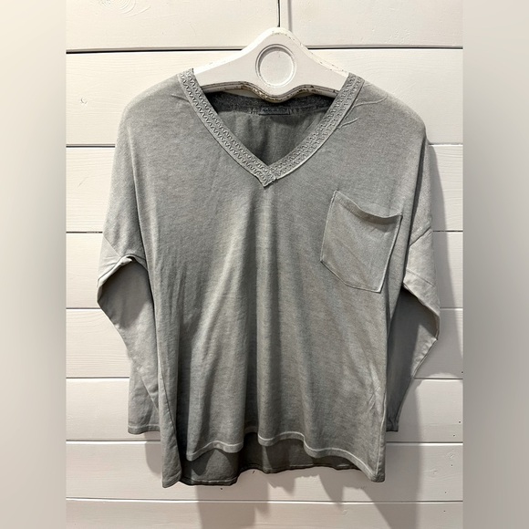 🩶 Grey Pocket Knit – Made in Italy – One Size (based on measurements) - Picture 1 of 9